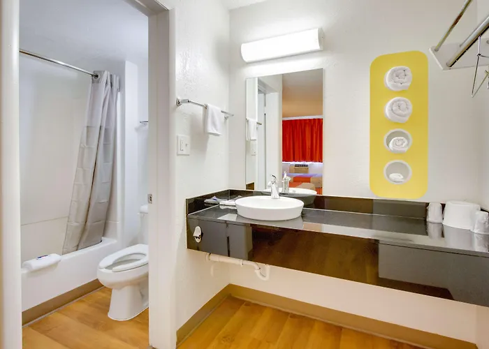 Hotel 6-tempe, Az - Scottsdale South